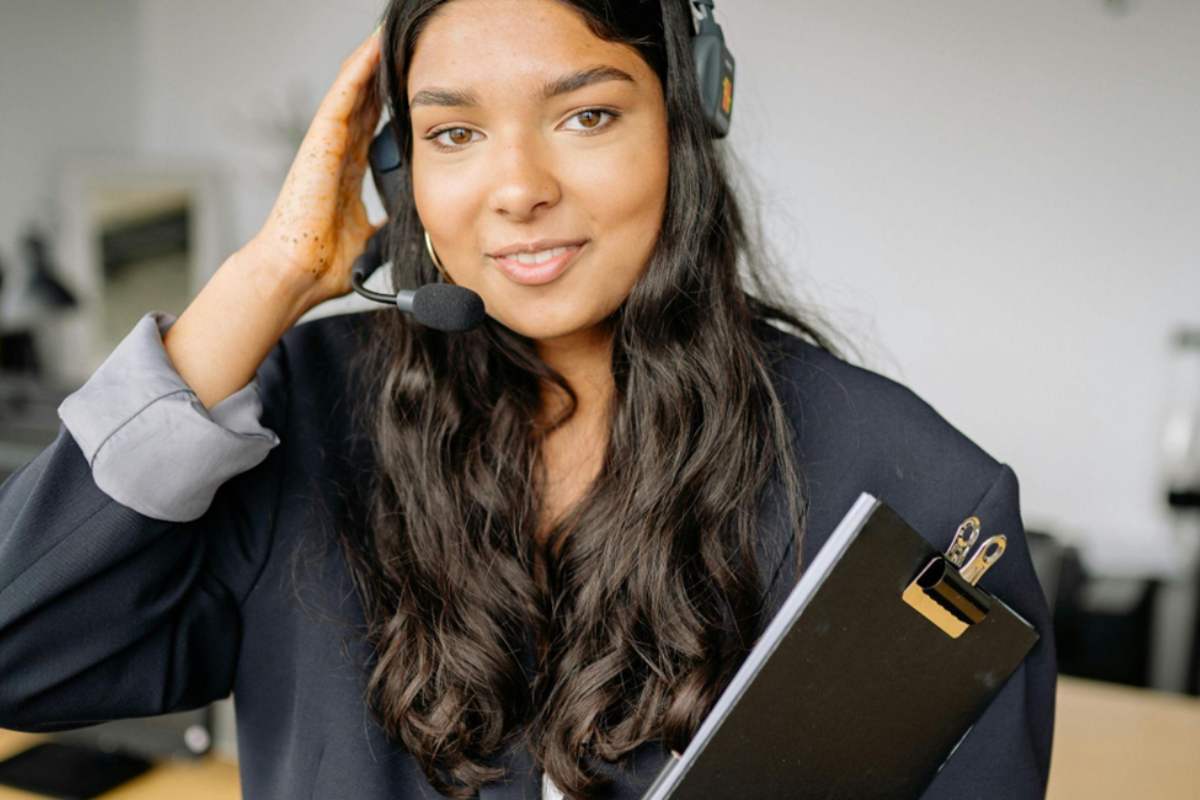 Customer Service AI: Your Secret Weapon to Slash Churn in Tough Markets