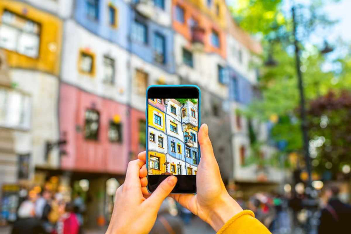 How to Activate and Use an eSIM for the UK – A Step-by-Step Guide